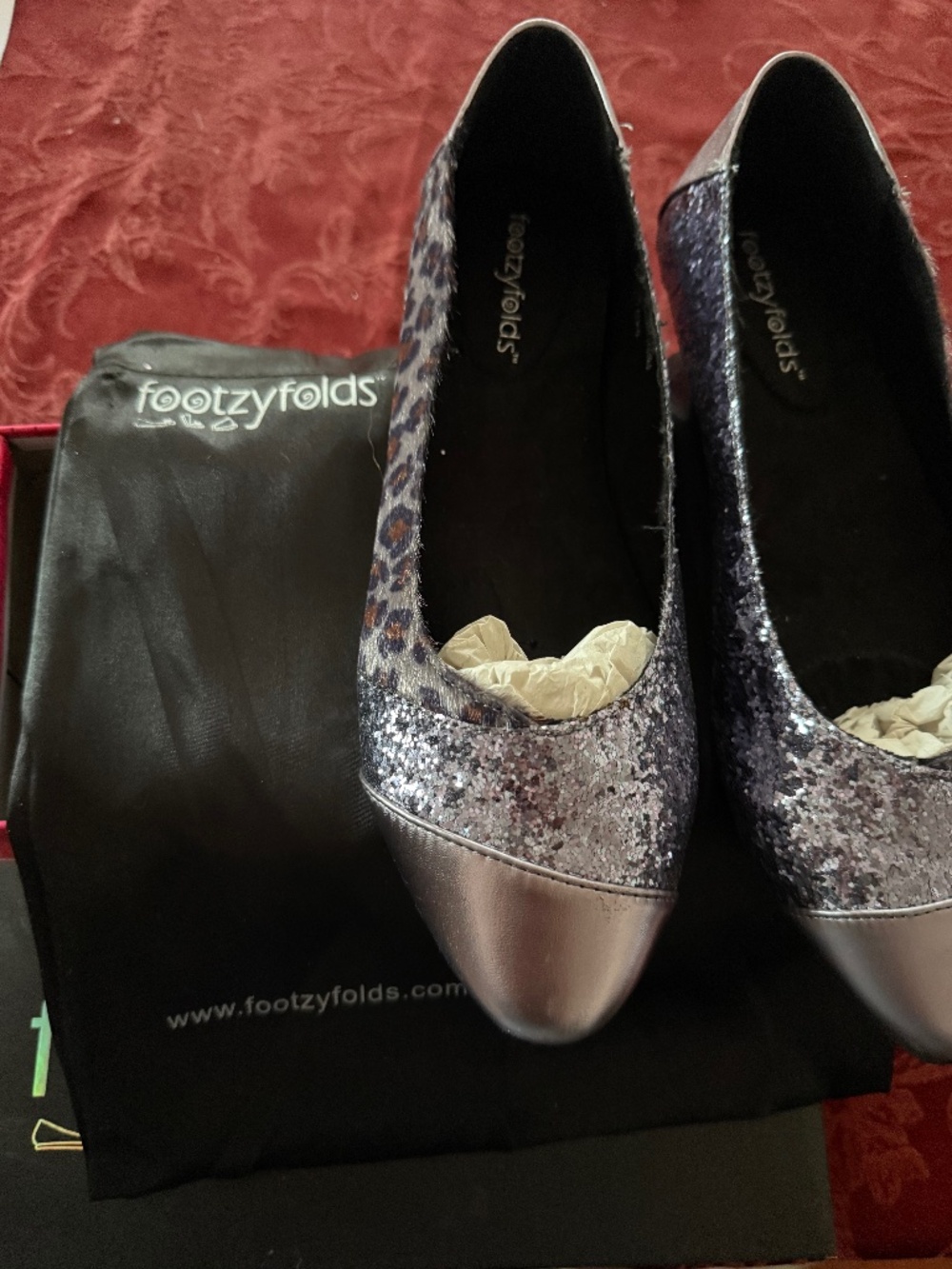 NEW "FOOTZYFOLDS" JACINTA-Charcoal Metallic- with case -ADORABLE  size 10